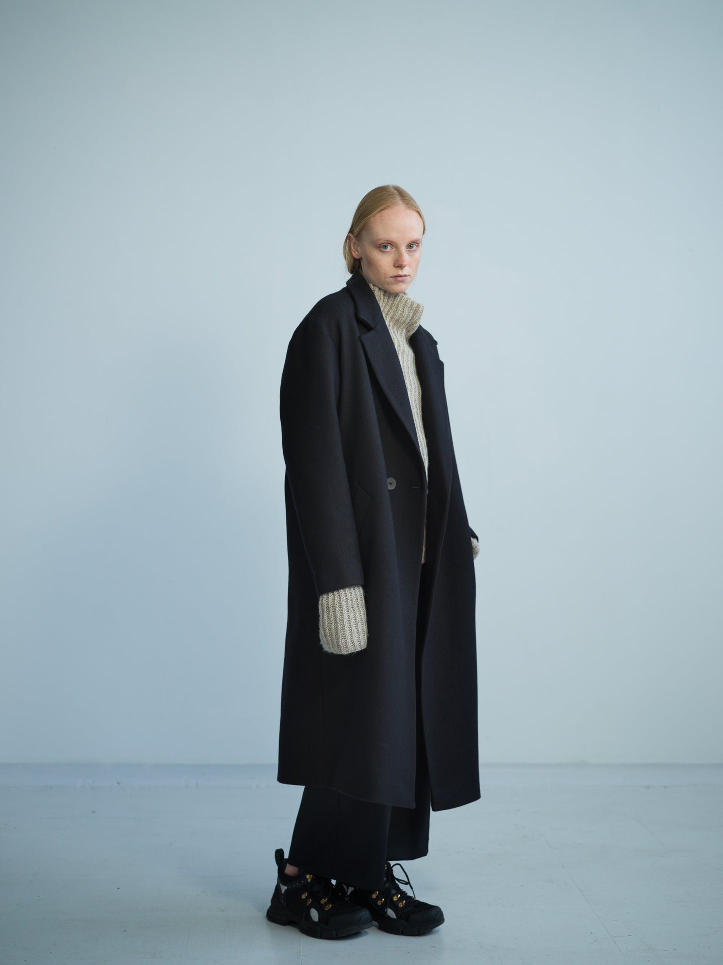 PŁASZCZ STOR (SVART)